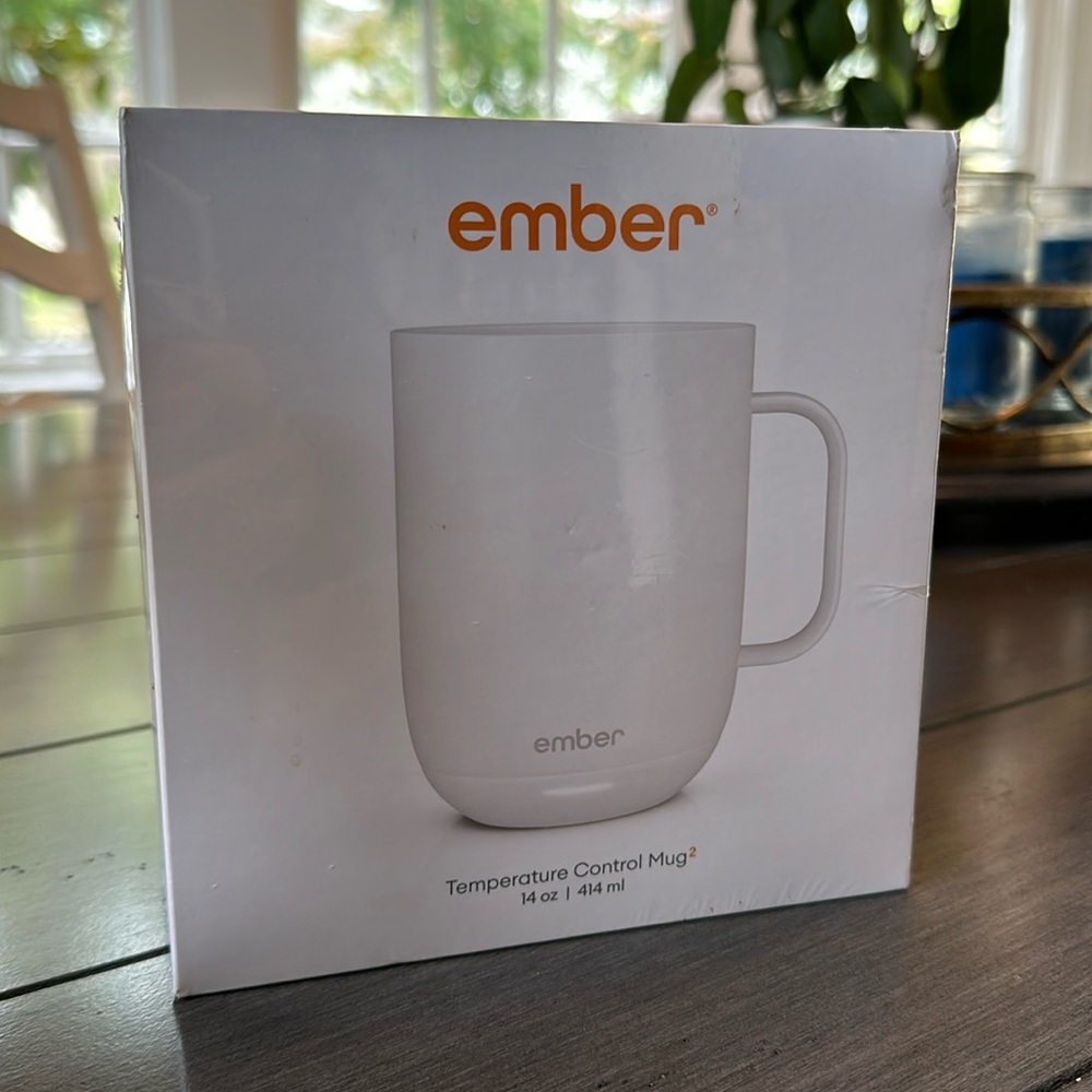 New in box Coffee 🍵  NIB Ember Temperature Control Smart Mug 2, 14 oz, White